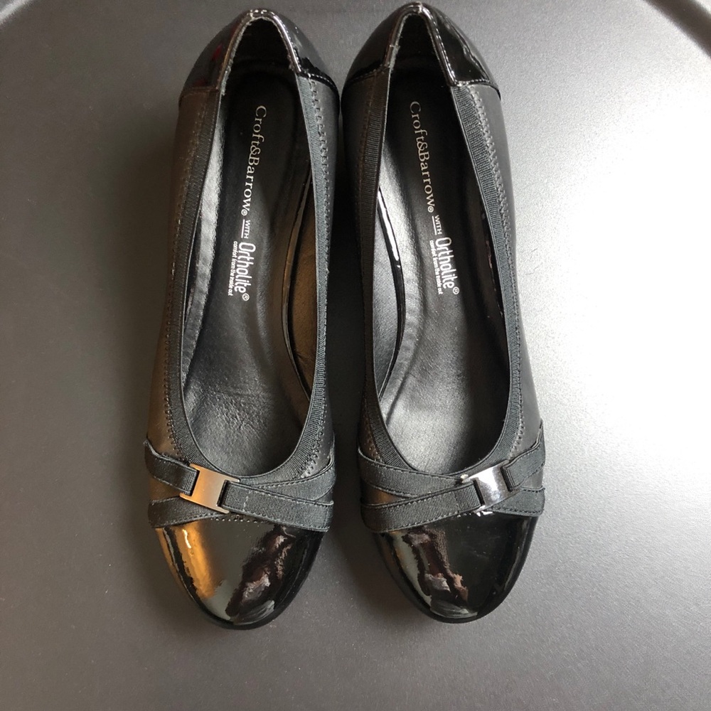 Croft and Barrow Wedge Flats 9 M